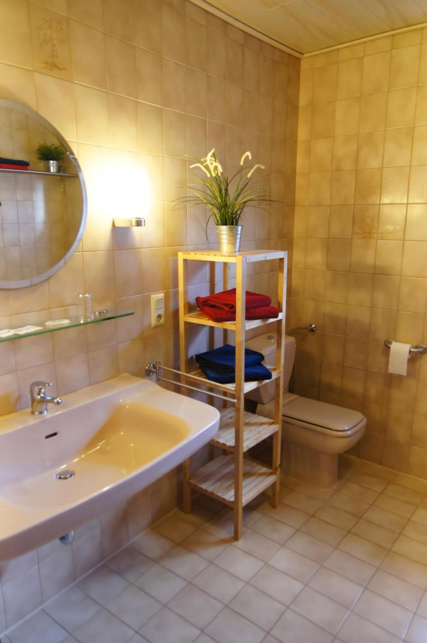Gasthof Schumacher Hotel Garni Фройденберг Экстерьер фото